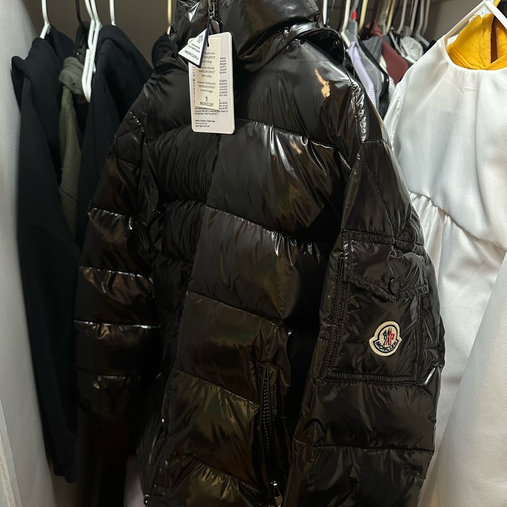 Authentic Black Moncler Maya Hooded Short Down Puffer - Picture 3 of 5